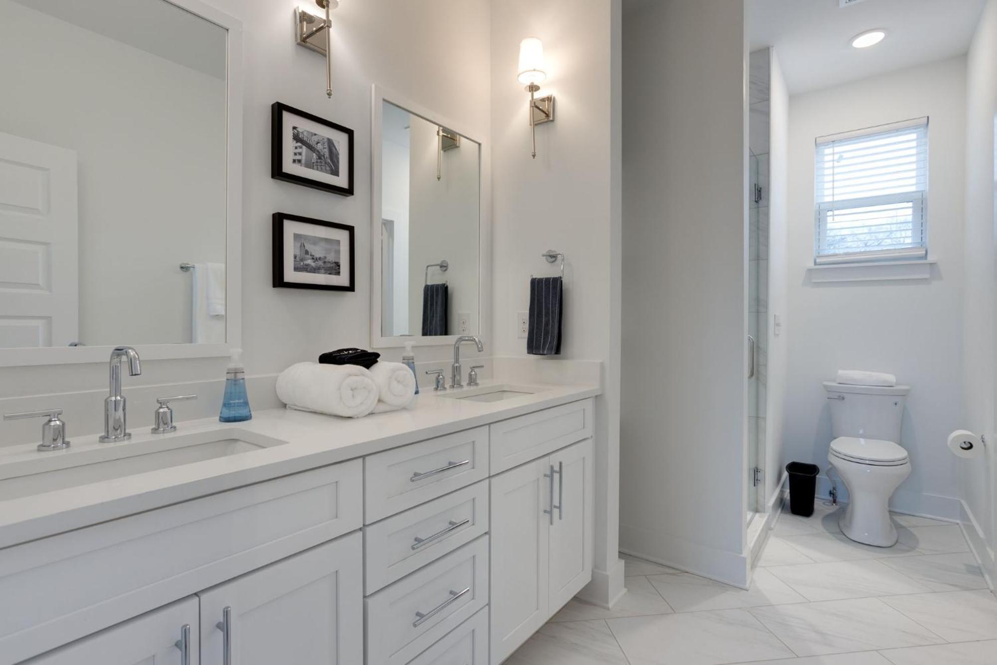 Modern Townhome, 10Min To Downtown! 8Min To Grand Ole Opry! Sleeps 8! Nashville Esterno foto