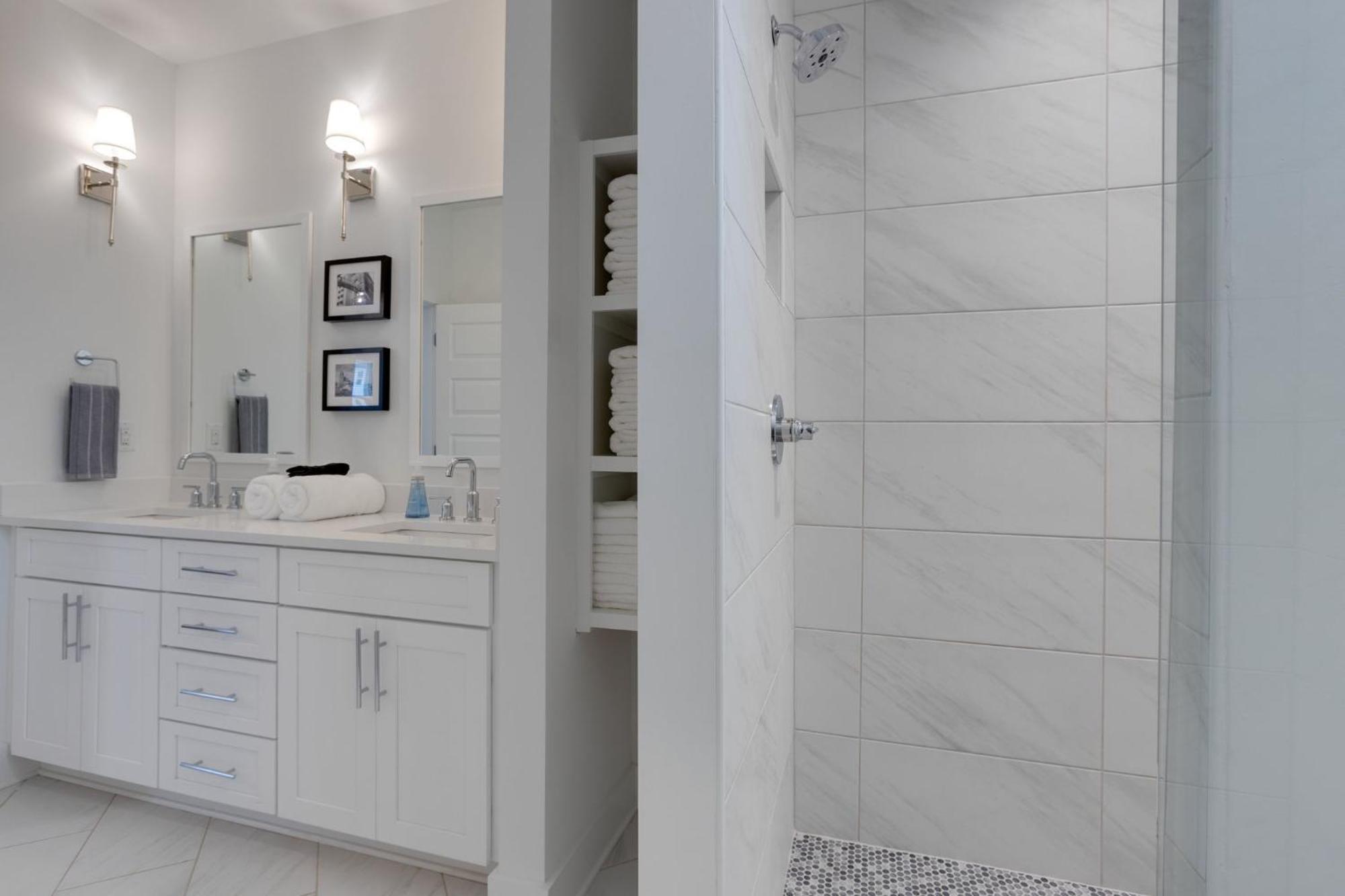 Modern Townhome, 10Min To Downtown! 8Min To Grand Ole Opry! Sleeps 8! Nashville Esterno foto