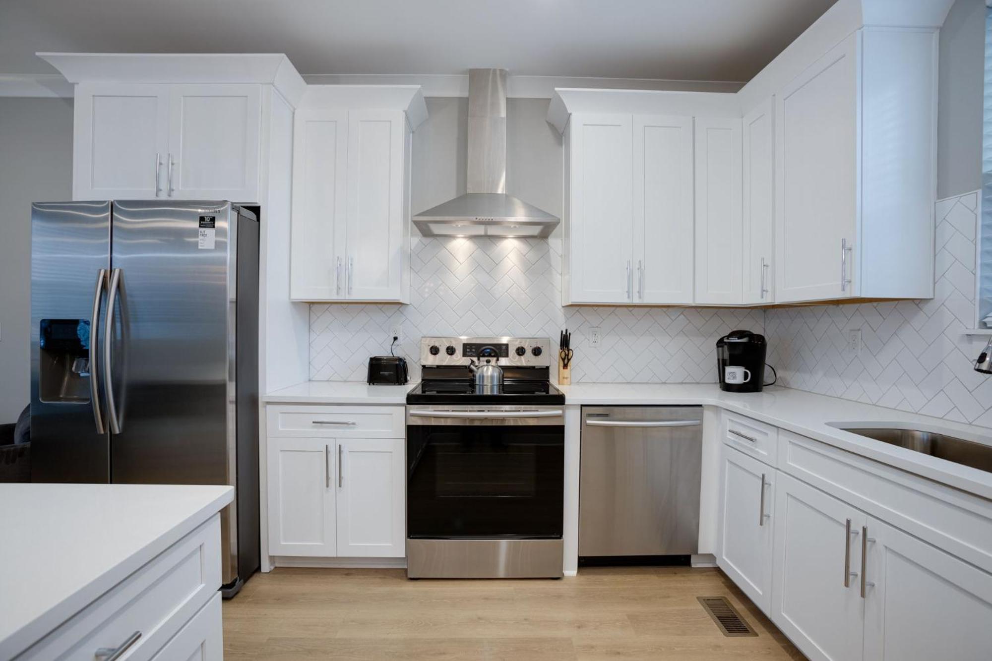 Modern Townhome, 10Min To Downtown! 8Min To Grand Ole Opry! Sleeps 8! Nashville Esterno foto